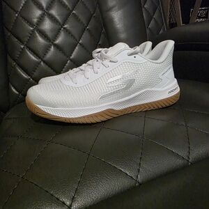 Arch Fit Women's White Athletic Shoes